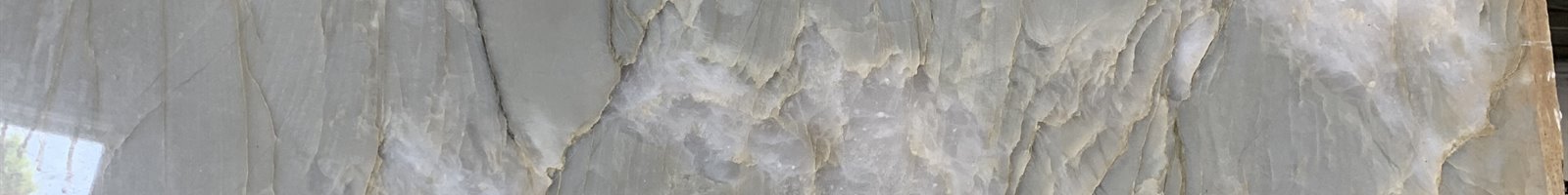 Majestic Nuage  Quartzite