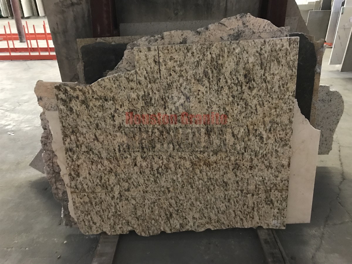 Santa Cecelia Classic Granite Remnant 43