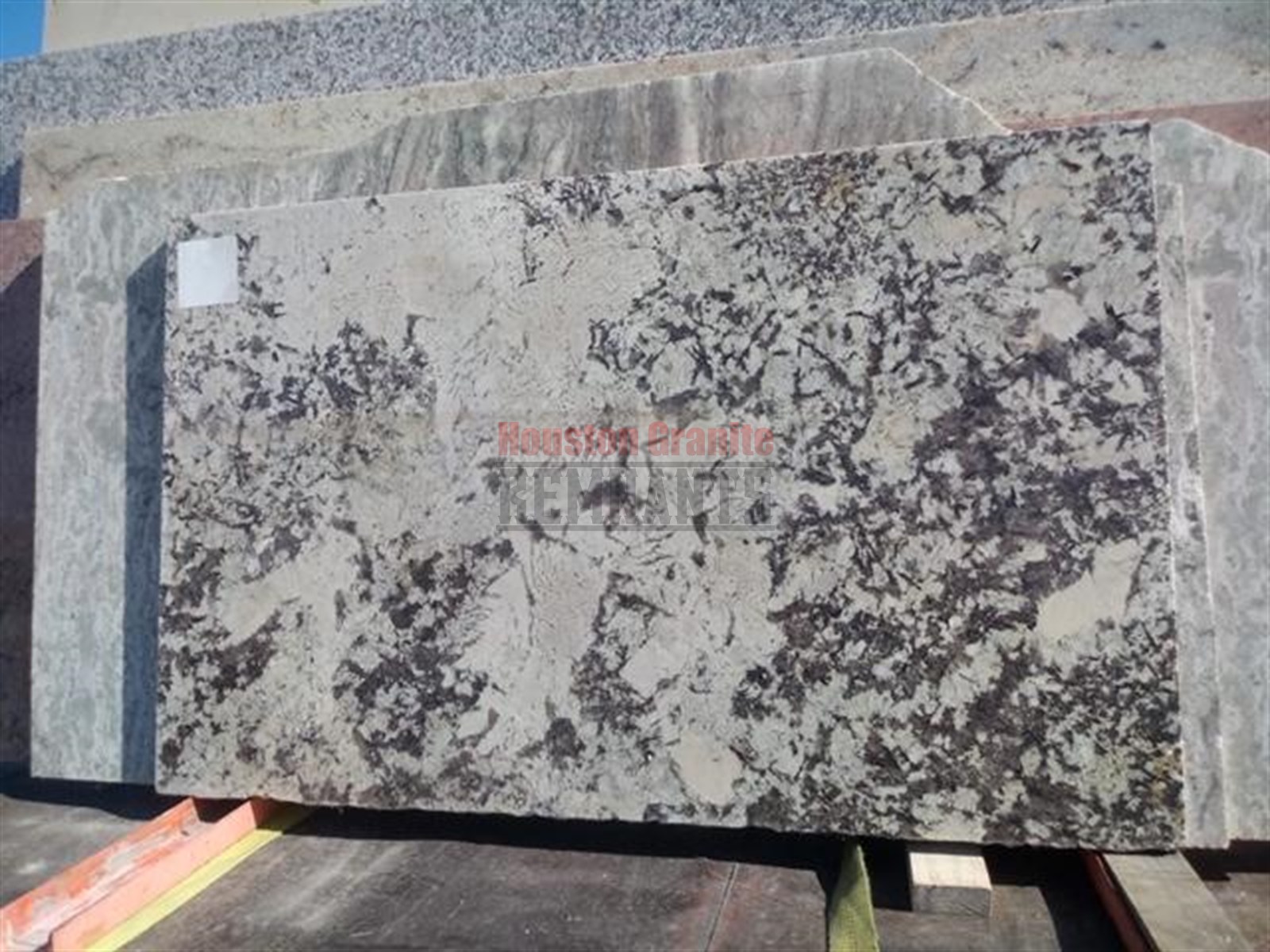Delicatus Taupe Leathered Granite Remnant 54