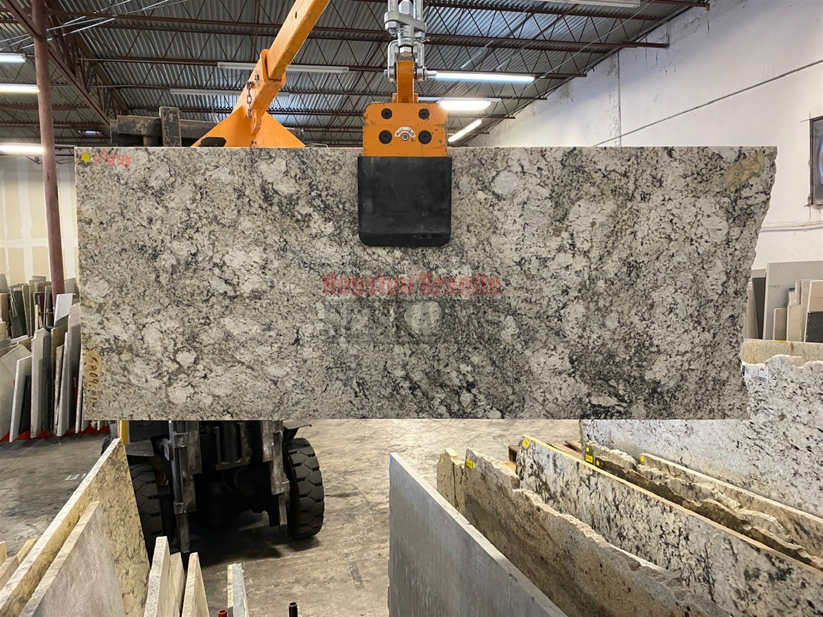 Delicatus Taupe Leathered Granite Remnant 63