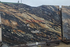 Magma Gold Granite 117